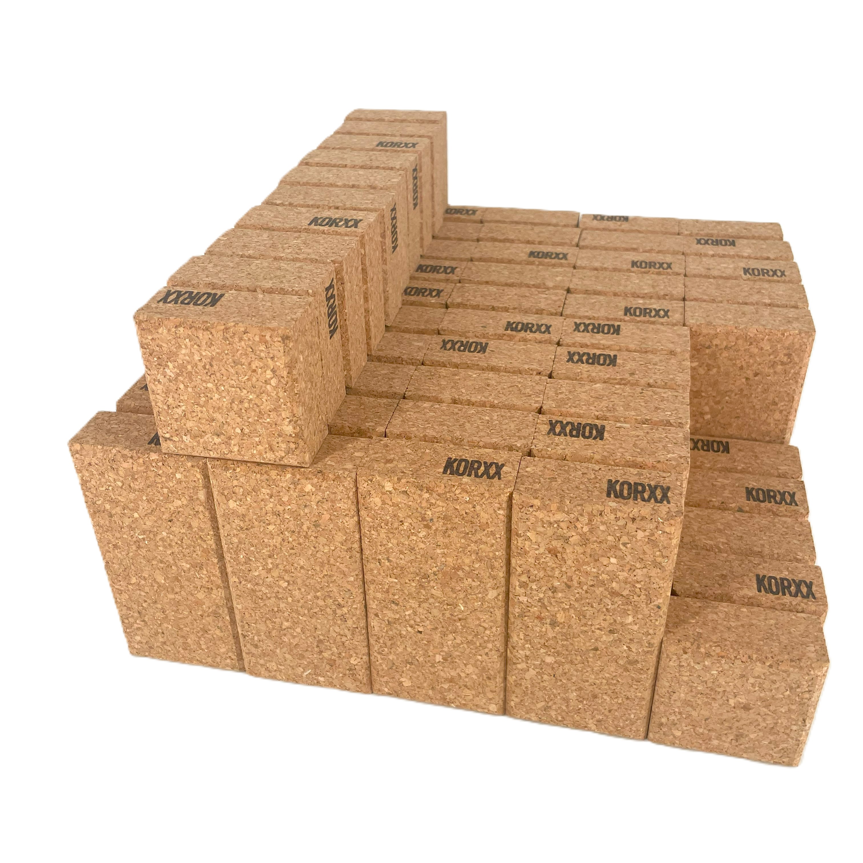 Cuboid M mit Beutel - 60 Eckige Korkbausteine für kreatives Kinderspiel ab 18 Monate Cuboid M mit Beutel - 60 Eckige Korkbausteine für kreatives Kinderspiel ab 18 Monate