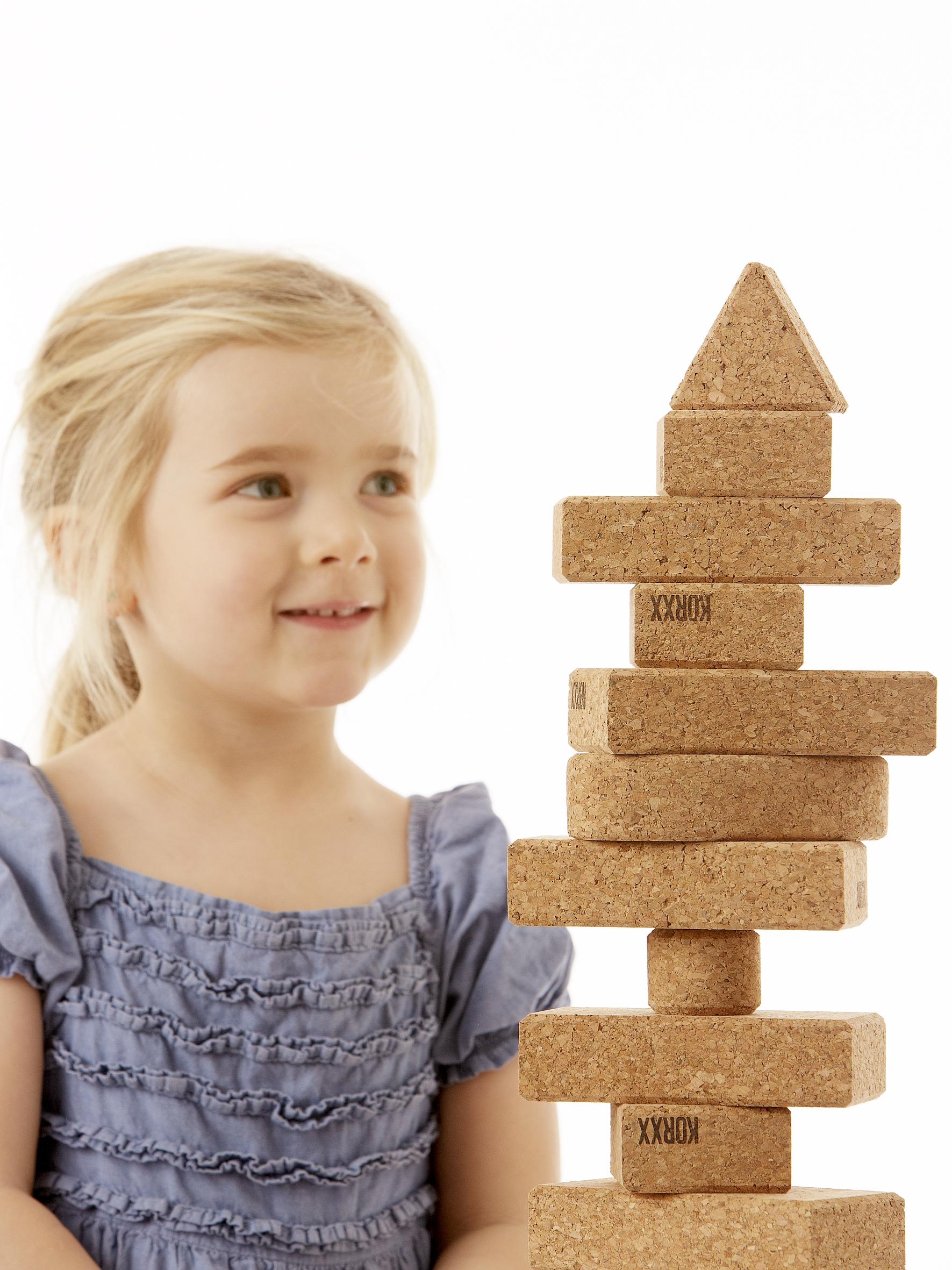 Emilie-Tower Form M mit Beutel - 60 gemischte Korkbausteine für kreatives Kinderspiel ab 18 Monate